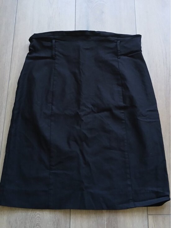 le chateau Dresses & Skirts - Le Château Black Pencil Skirt 15/16 Office Core Minimalist Workwear Canada Made